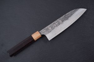 Knife-Art-Kochmesser-Santoku-Yu-Kurosaki-Juhyou-Frontal-1-sw